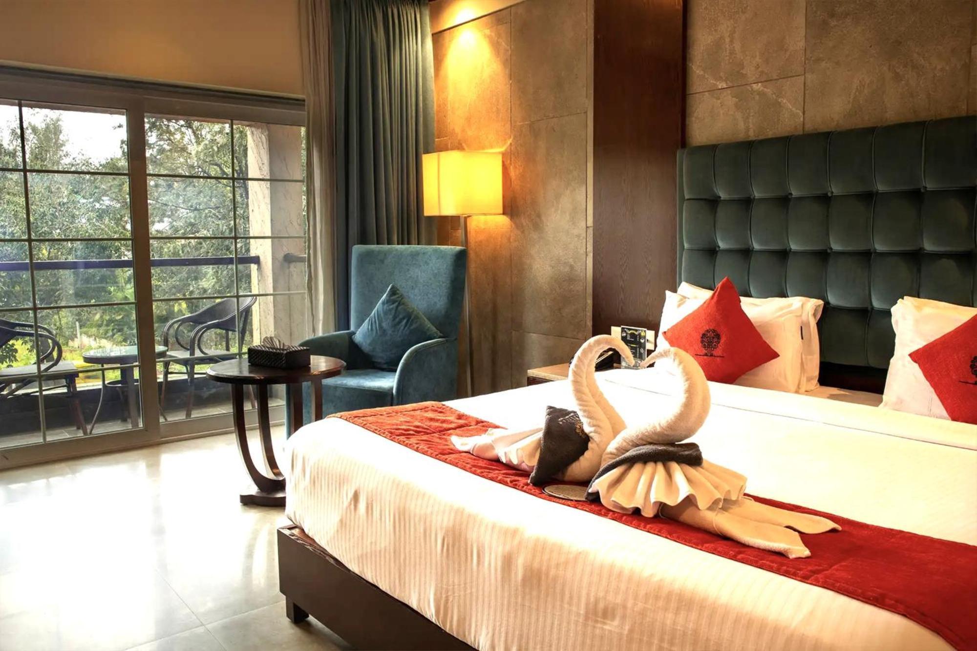 Basilica Resort - Where Luxury Redefines Mahābaleshwar Exterior foto